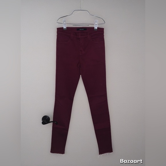 Worn once! J BRAND Photo Ready Deep Plum Skinny Jeans Raw Hem Perfect condition - Picture 14 of 15